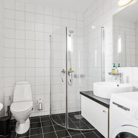 Sopark Lejl, 44 Apartment